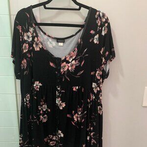 Torrid Tunic Super Soft Black Pink Floral Short Flutter Sleeve SIZE 0 (10/12)